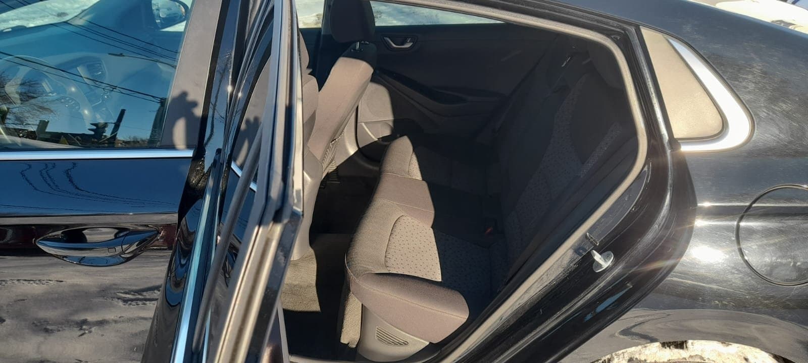 Hyundai Ioniq Hybrid 2019 - Image 13