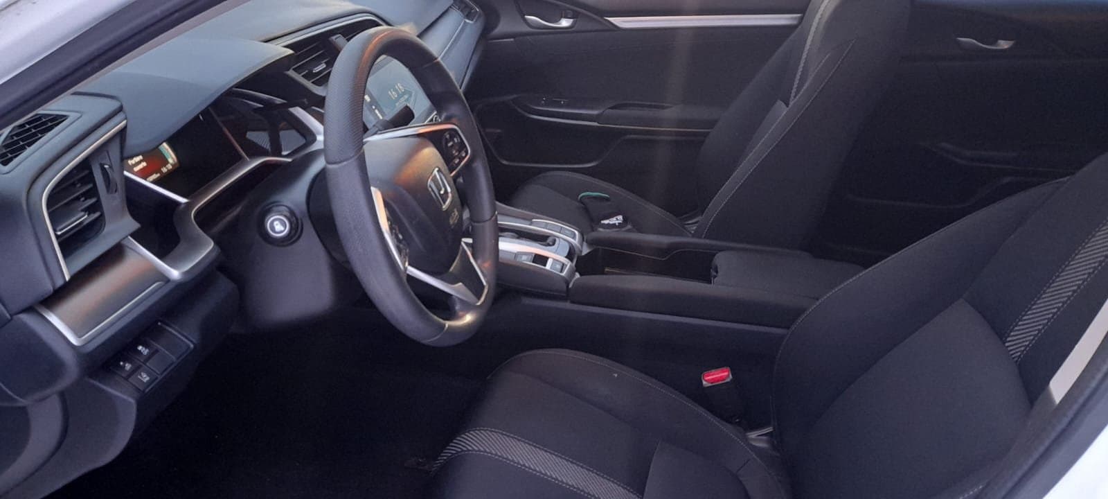 Honda Civic 2017 - Image 9