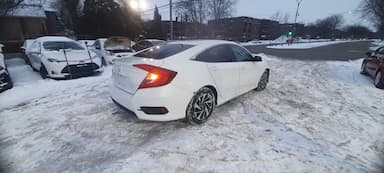 Honda Civic 2017 - Thumbnail 3