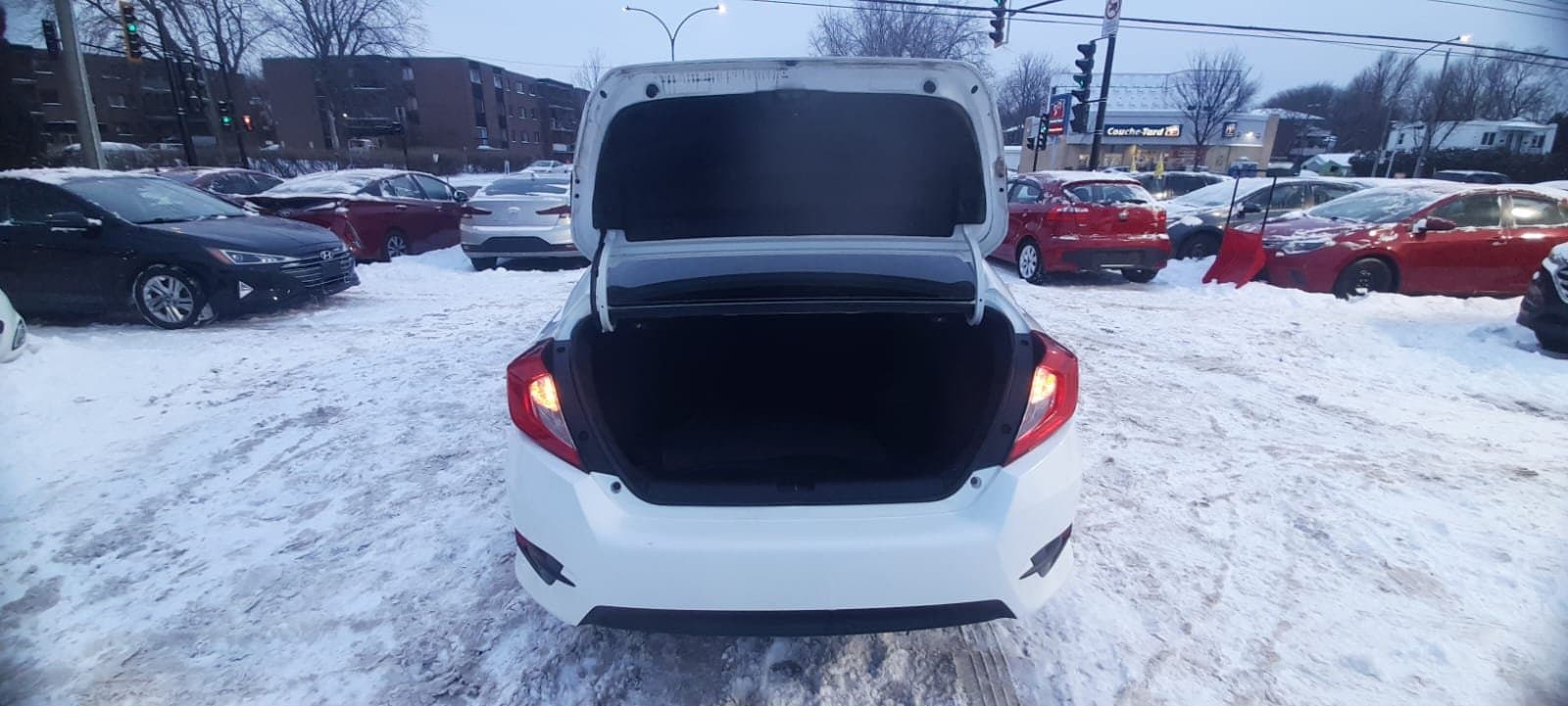 Honda Civic 2017 - Image 14